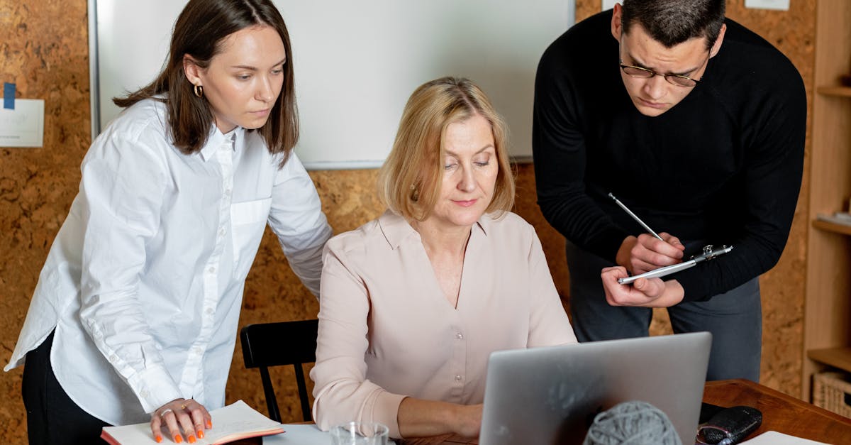 TRAHA全球版：港股开户平台哪个好